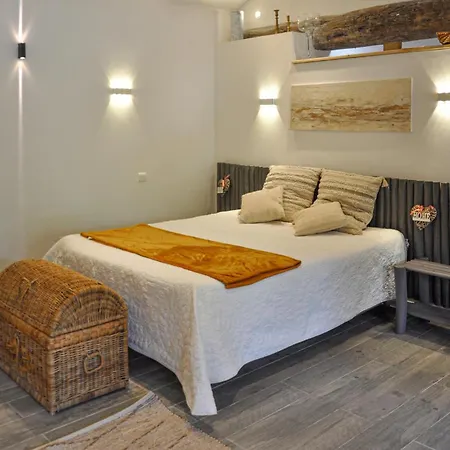 2 Bedroom Cozy In