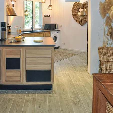 Сasa de vacaciones 2 Bedroom Cozy In *